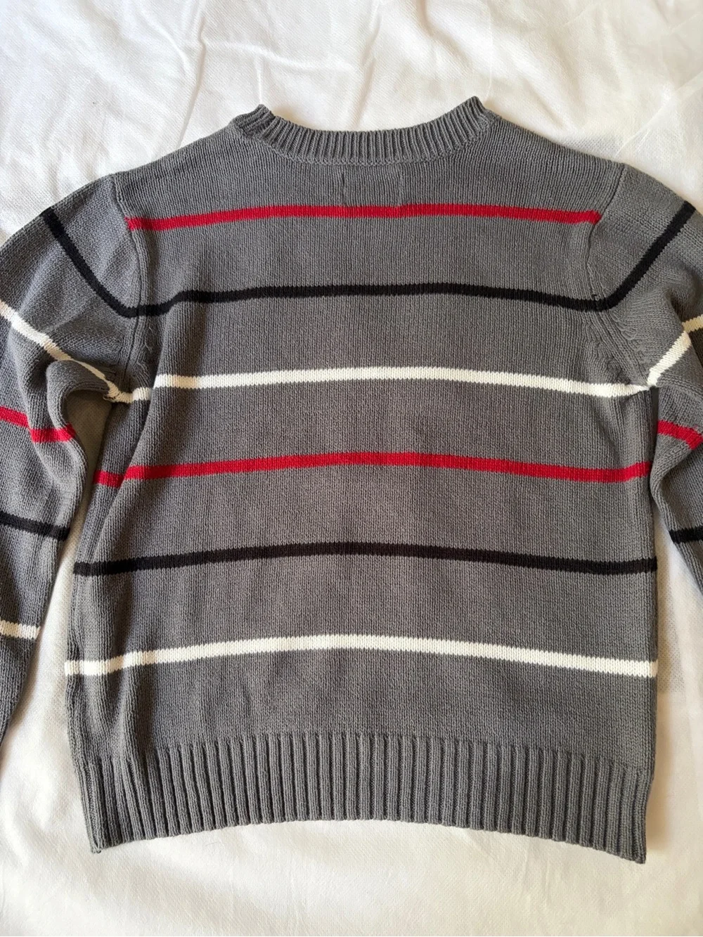 The Children’s Place Boys Girls Size 5/6 Gray Striped Crewneck Sweater Red Black